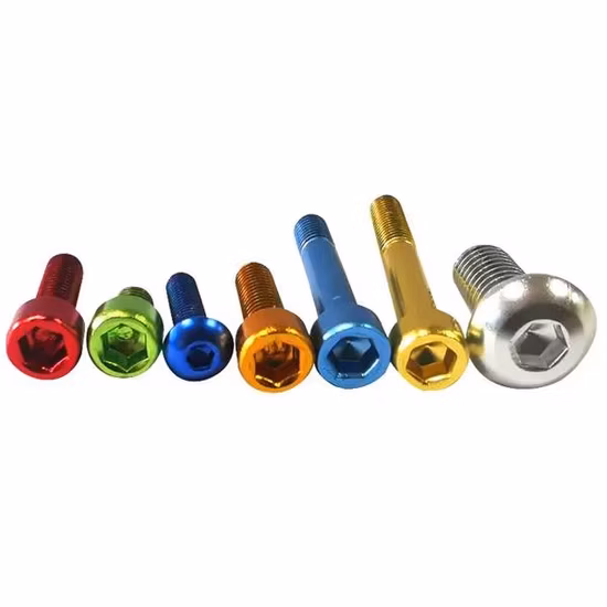 Großhandel Al6063 Al7075 eloxierte M3 M4 M5 M6 Halbrundkopf-Muttern und Schrauben M3 M4 M5 M6 Aluminium 7075 Halbrundkopf-Sechskantschraube 10 % Rabatt